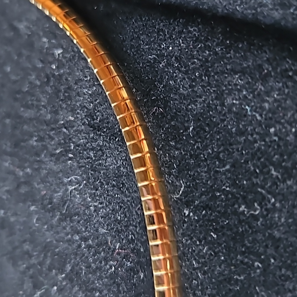 Choker - Picture 3 of 4